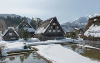 Casas tradicionales de Shirakawago nevadas