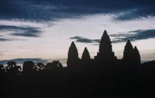 Templo de Angkor Wat al atardecer en Camboya Templo de Angkor Wat al atardecer en Camboya